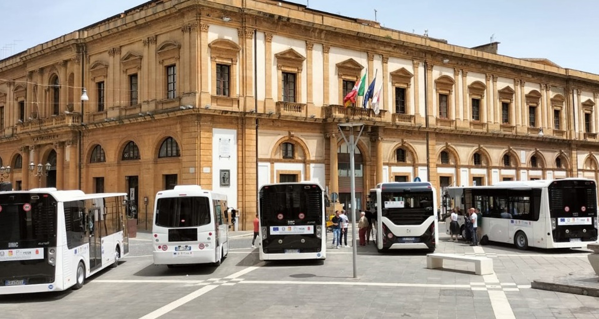 Immagine Gli orari in tempo reale dei mezzi pubblici di TIEMME, frutto della collaborazione con il Comune di Caltanissetta nell'ambito della misura Agenda Urbana Sicilia.